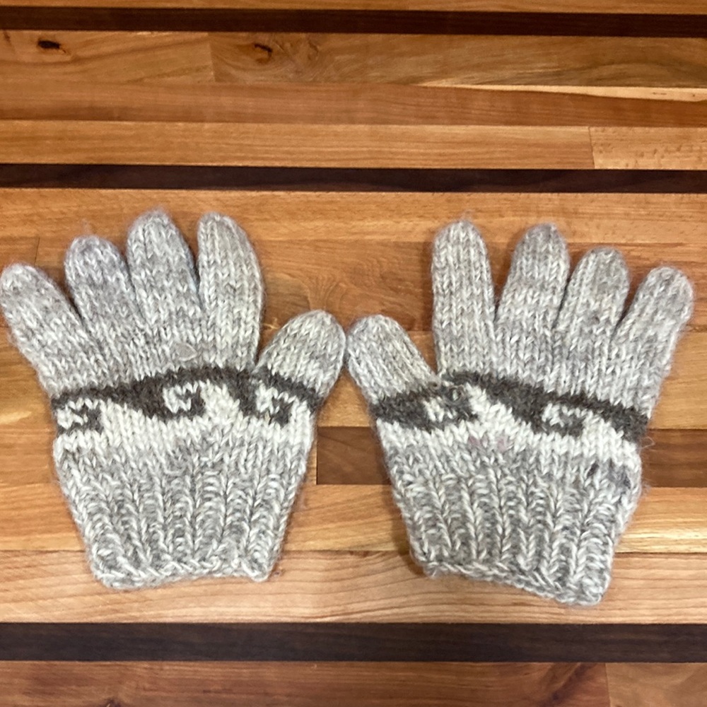 Icelandic Wool 100% Sz L Unisex Handknit Gloves.  Excellent Condition
